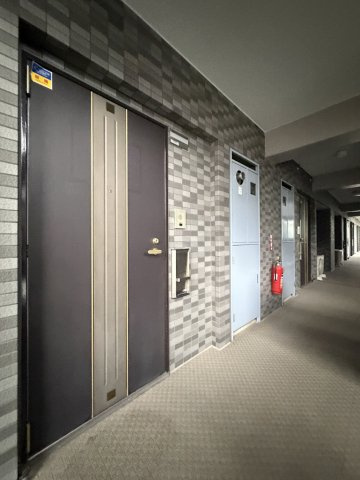 中野区中央１丁目の中古マンションの玄関