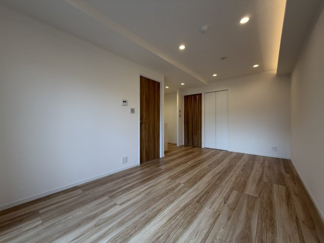 中野区中央１丁目の中古マンションの居間・リビング