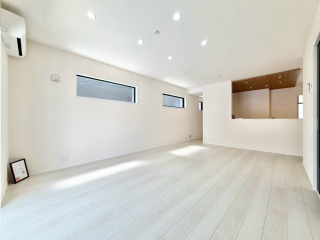 リーブルガーデン　瀬戸市塩草が丘第2の居間・リビング|家族が自然と集まる広々としたリビング。お子様の成長を見守りながら過ごせます。									
									