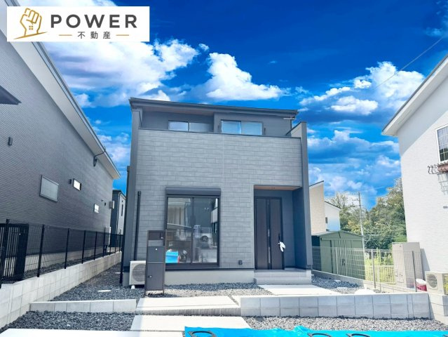 リーブルガーデン　瀬戸市塩草が丘第2の外観|落ち着いた色合いと上品な質感の外観は、家族の成長とともに永く愛せるデザインを実現しています。									
									