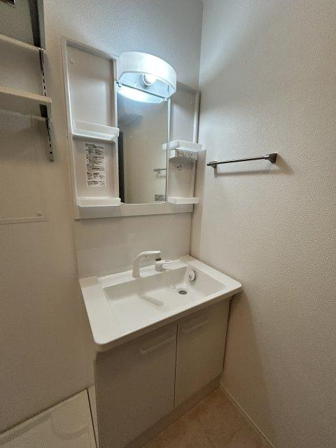 ロイヤルハイツ上本町の洗面所