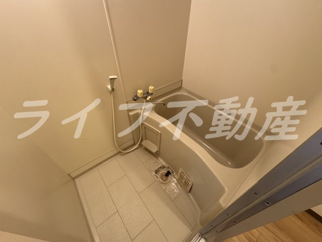 アネックス今里の浴室|コンパクトで使いやすいお風呂です