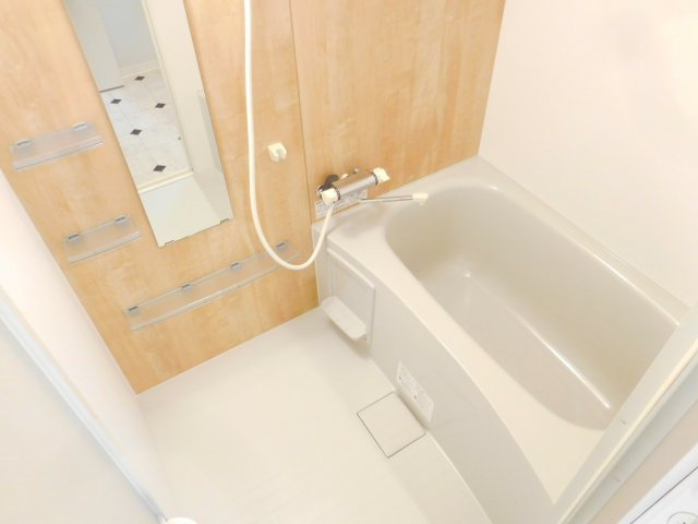 KTIレジデンス摂津富田の浴室