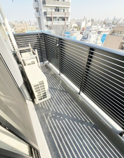 豊島区駒込２丁目の賃貸マンションのバルコニー