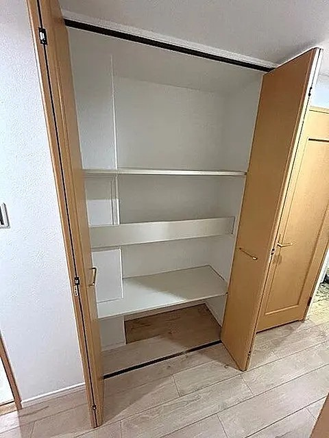 神戸市中央区海岸通５丁目の賃貸マンションの収納