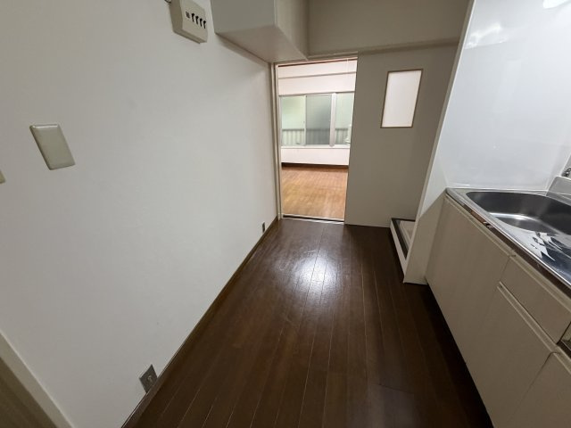 神戸市中央区下山手通３丁目の賃貸マンションの居間・リビング