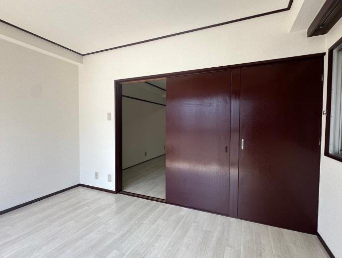 神戸市灘区水道筋４丁目の賃貸マンションの収納