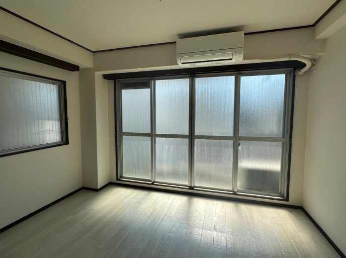 神戸市灘区水道筋４丁目の賃貸マンションの居間・リビング