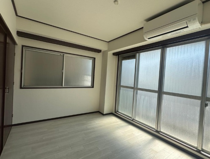 神戸市灘区水道筋４丁目の賃貸マンションの居間・リビング