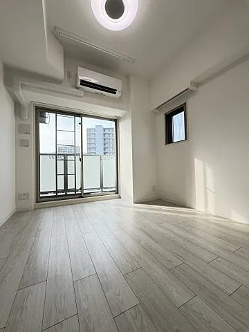 神戸市中央区下山手通９丁目の賃貸マンションの居間・リビング