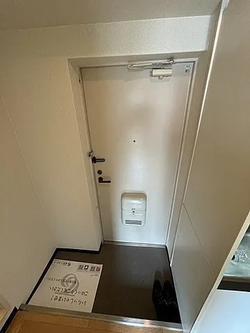 シャルムMITIの玄関