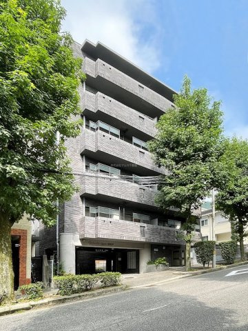 コモドカーサ新神戸の外観