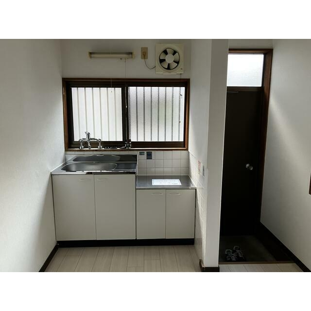 神戸市灘区中原通１丁目のアパートのキッチン