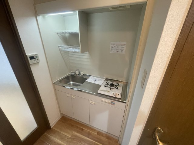 神戸市灘区船寺通５丁目のアパートのキッチン