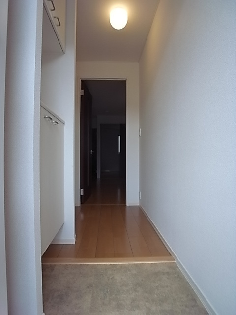 芦屋市宮川町のアパートの玄関