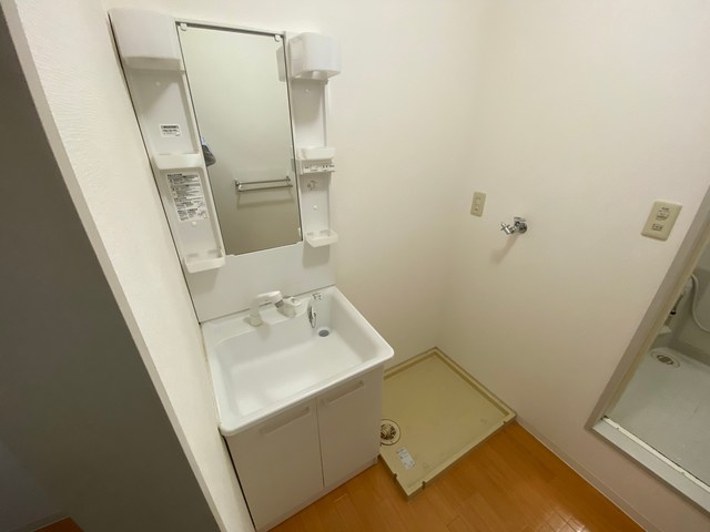 芦屋市清水町のアパートの洗面所