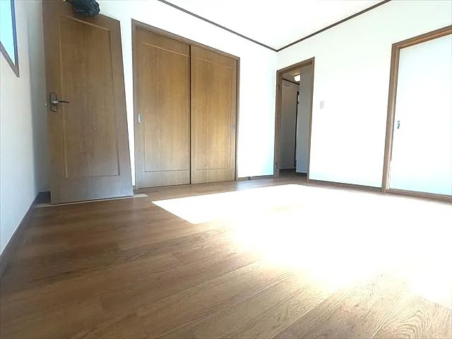 神戸市東灘区御影中町６丁目のアパートの居間・リビング