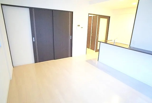 神戸市東灘区本山北町２丁目の賃貸マンションの居間・リビング