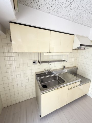 神戸市灘区岩屋北町５丁目の賃貸マンションのキッチン