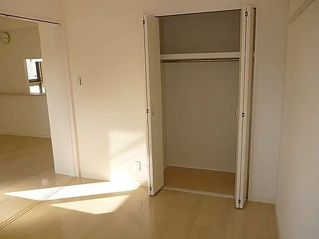 西宮市大屋町の賃貸マンションの収納