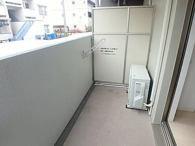 西宮市大屋町の賃貸マンションのバルコニー