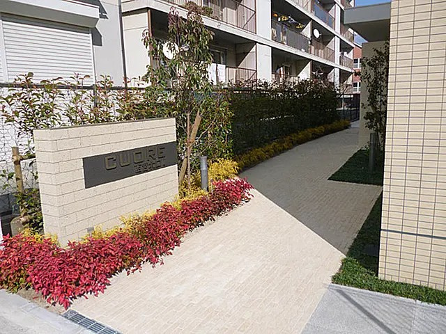 西宮市大屋町の賃貸マンションのエントランス
