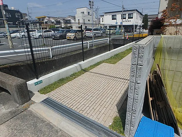 西宮市大屋町の賃貸マンションのエントランス