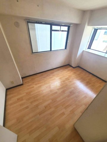 西宮市大屋町の賃貸マンションの居間・リビング