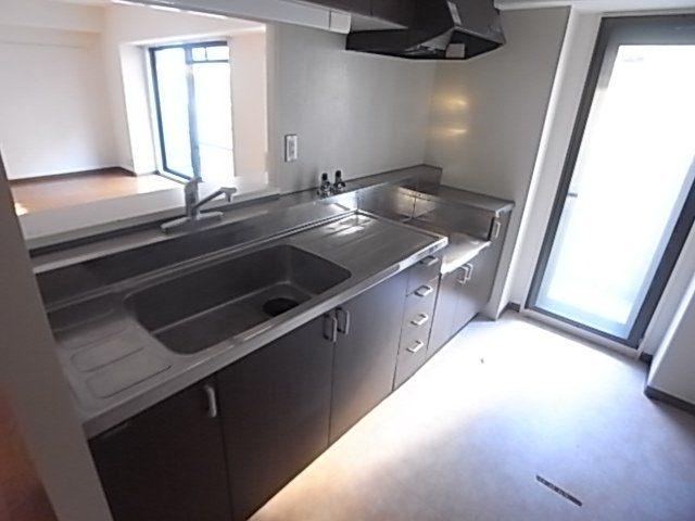 西宮市高木東町の賃貸マンションのキッチン
