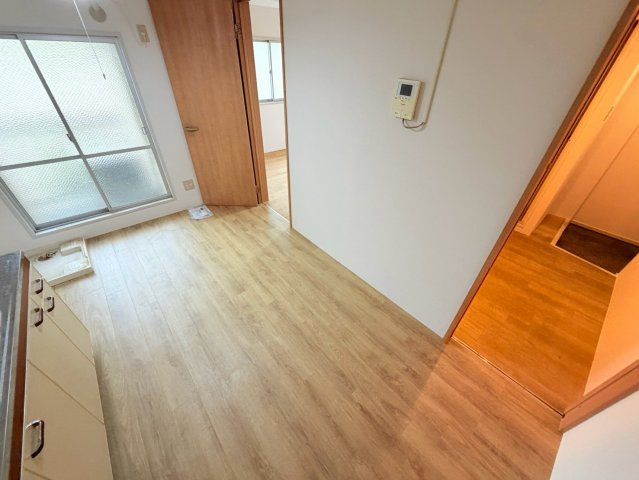 神戸市灘区城内通２丁目の賃貸マンションの居間・リビング