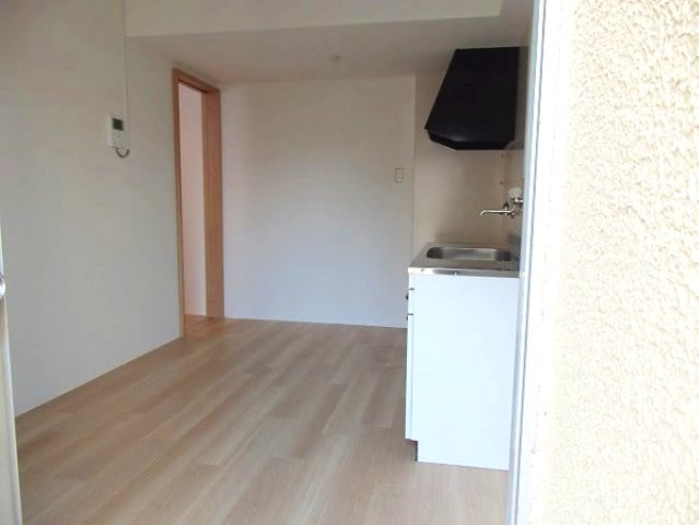 神戸市灘区城内通２丁目の賃貸マンションの居間・リビング