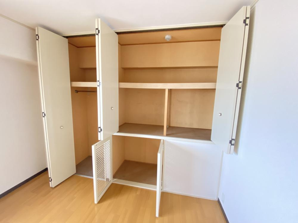 西宮市新甲陽町の賃貸マンションの収納
