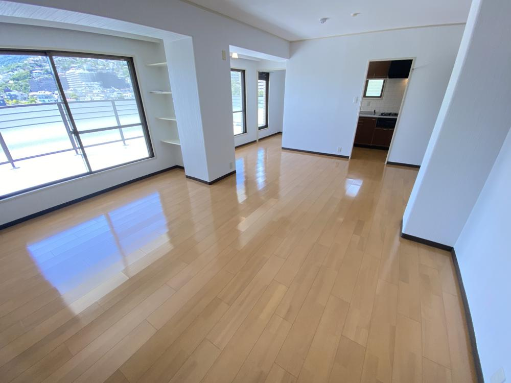 西宮市新甲陽町の賃貸マンションの居間・リビング