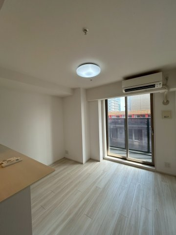神戸市中央区相生町１丁目の賃貸マンションの居間・リビング