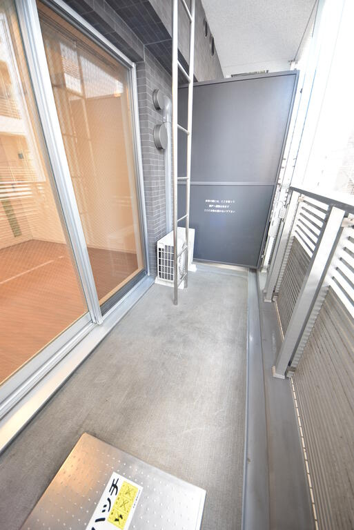 アーバネックスみなと元町のバルコニー