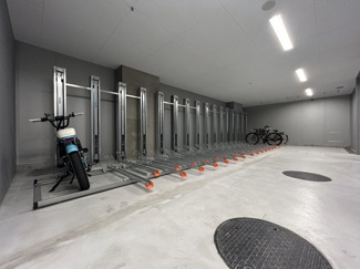 【駐車場】 | ローレルタワー堺筋本町 | ローレルタワー堺筋本町　駐輪場