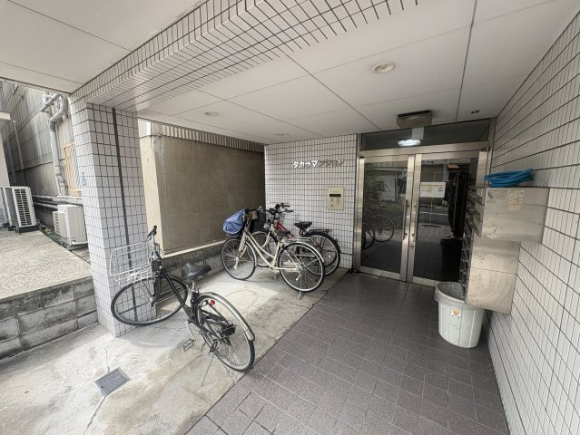 タカラマンションのエントランス