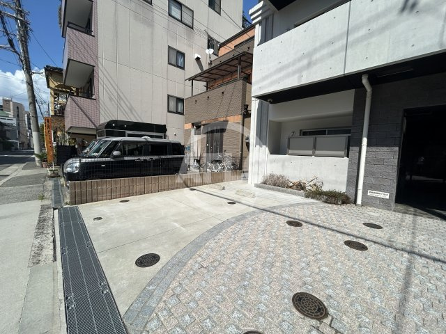 ONLYONE塚本の駐車場|駐車場