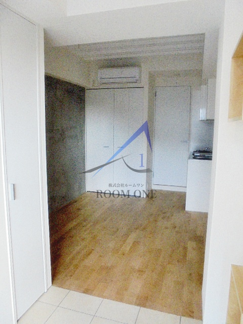 Flat Kの居間・リビング|洋室のお部屋です。