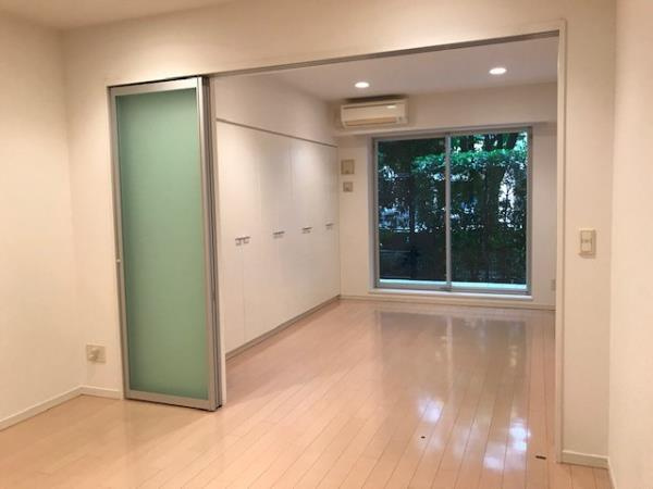 【居間・リビング】 | Ｂｒｉｌｌｉａ　ｉｓｔ　三軒茶屋　アイビーテラス