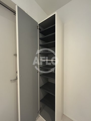 IMPERIAL RESIDENCE塚本の内装|シューズボックス