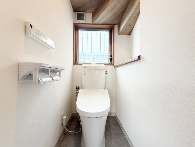 【中古戸建】岡山市北区中山道2丁目のトイレ