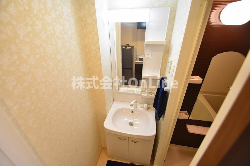Luxe布施北Ⅲの独立洗面台