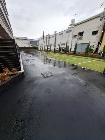 プレジオ西宮北口の駐車場