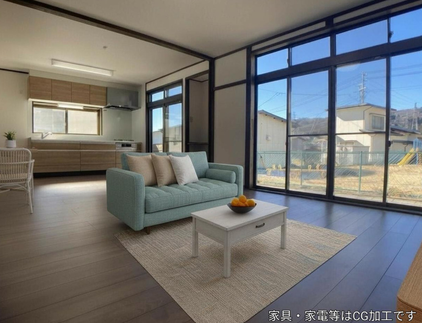 岡谷市神明町3丁目　中古戸建の居間・リビング|テーブルやソファーを置いてもゆとりのあるリビングです。(イメージ写真)
