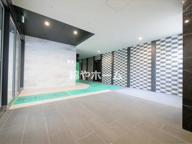 エスリード大阪 NAGAHORI GATEのロビー|建物の内部です