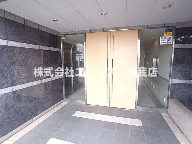【エントランス】 | グランダジュール千葉みなと | 清潔なエントランスです