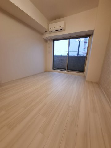 プレジオ西宮北口の洋室|9帖