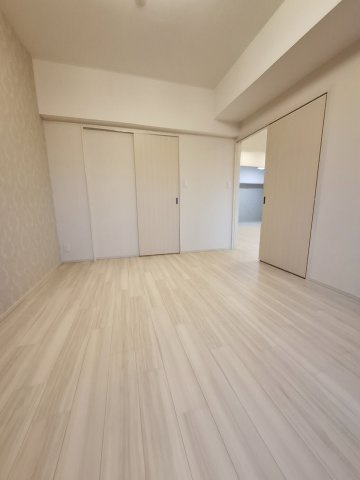 プレジオ西宮北口の洋室|9帖