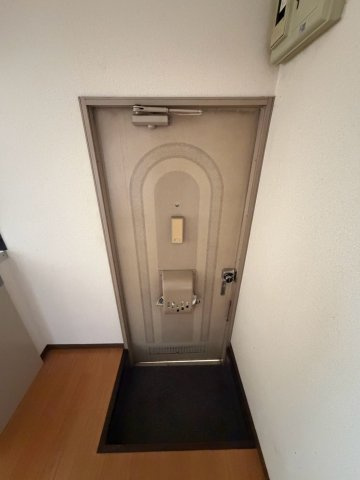 タウニー柿本の玄関